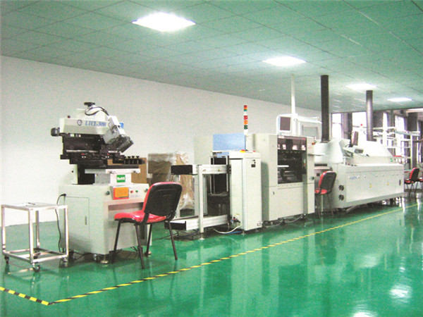 SMT自動生產(chǎn)線 SMT自動生產(chǎn)線